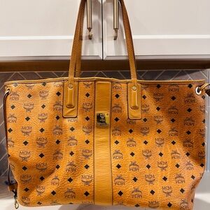 MCM Reversible Liz Visetos Shop Tote Bag LARGE Cognac Brown Leather Authentic